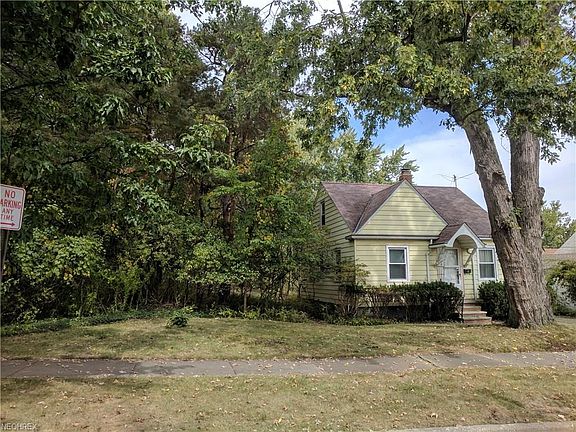 3rd image of 10917 Mountview Ave
