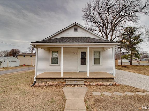 2nd image of 213 Rose Ave