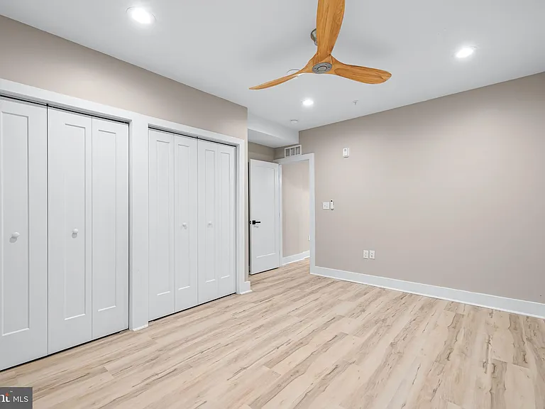 400 S Conkling St #6 — Photo 14