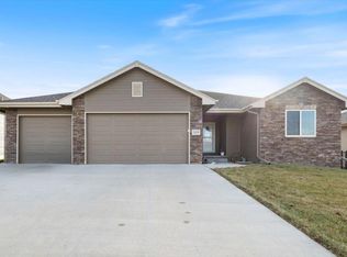 1419 Abercorn Dr, Council Bluffs, IA 51503