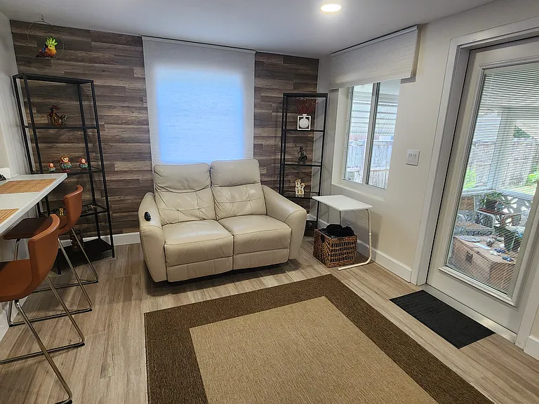 831 Plover Ave — Photo 5