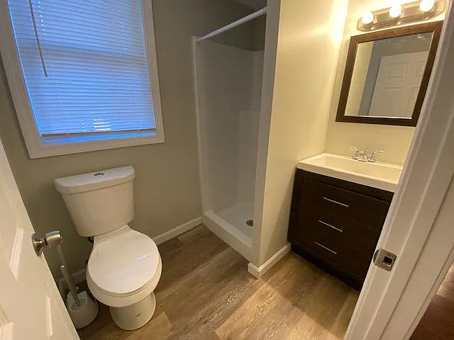 27 Florence St #1R — Photo 8