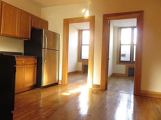 1st image of 152 Lexington Ave