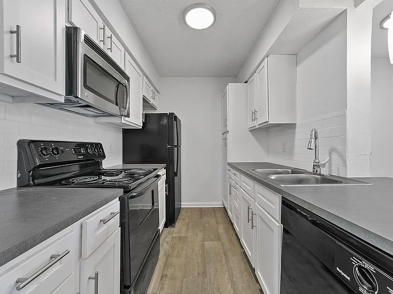 A1 Upgraded Apartment Home