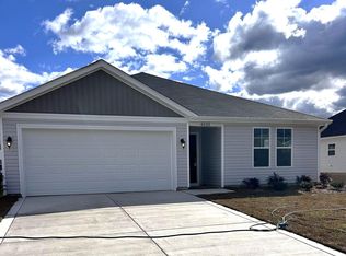 4033 Racking Horse Rd, Hope Mills, NC 28348