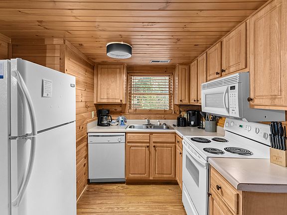 4th image of 3144 Smoky Ridge Way