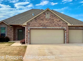 1205 N Columbia Ter, Mustang, OK 73064
