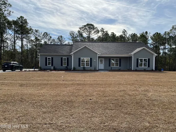 111 Gold Coast Drive, Hampstead, NC 28443
