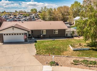 2802 Ladera Dr, Farmington, NM 87401