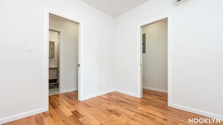 Rented by Nooklyn NYC LLC | media 18