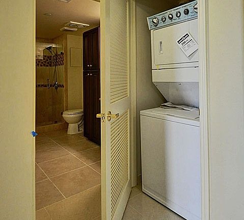 4th image of 366 W 8th St APT 32