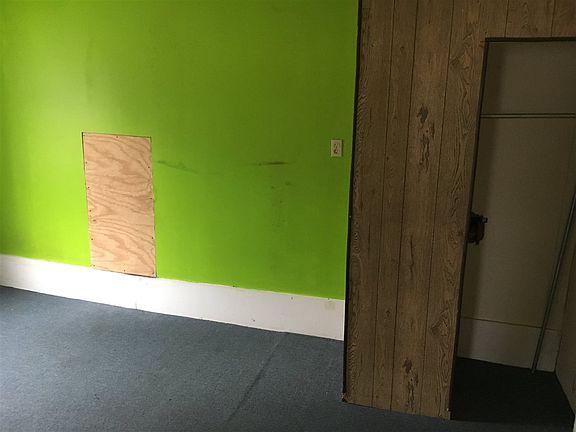 4th image of 310 Willow St