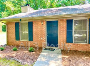 315 Chase Dr, Fayetteville, GA 30214