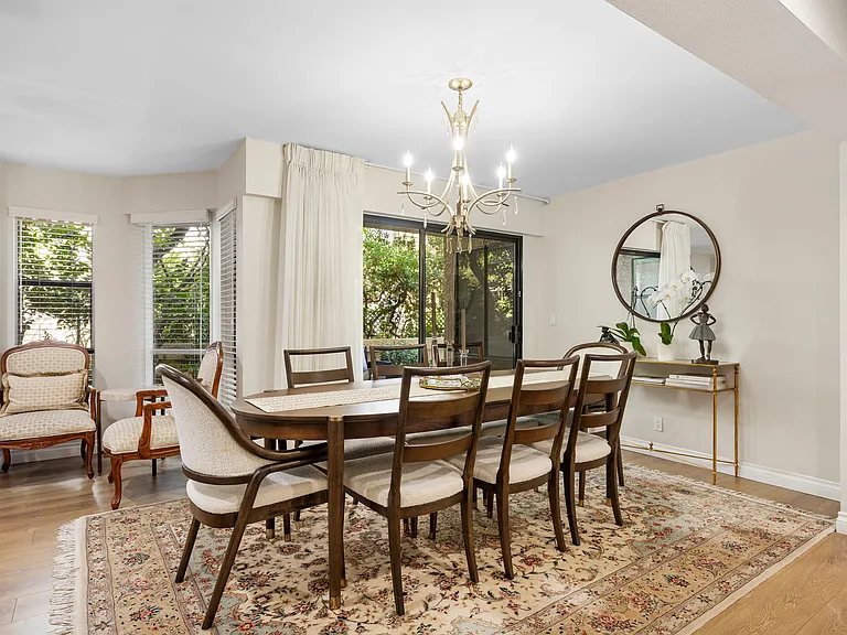 236 N Louise St #109 — Photo 9