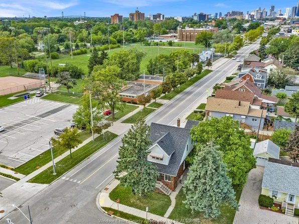 306 Foch Ave, Windsor, ON N8X 2V9