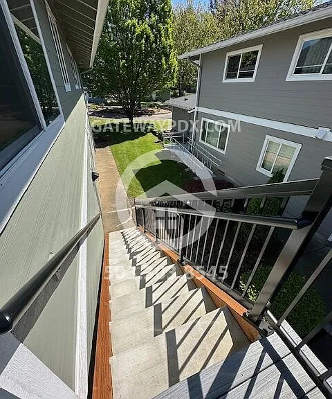 1441 NE Paropa Ct — Photo 31