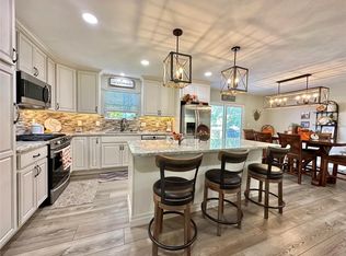 204 Lockwood Dr, Collinsville, IL