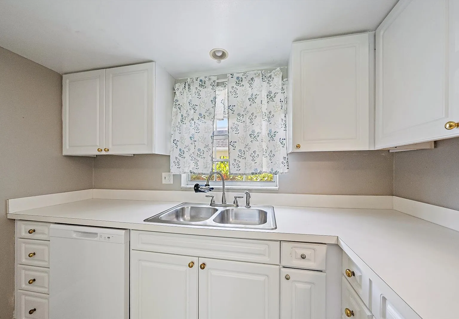 2423 Aspinwall Street - 1 — Photo 4