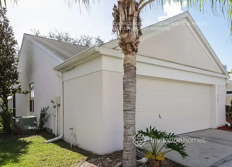 362 Fareham Dr — Photo 3