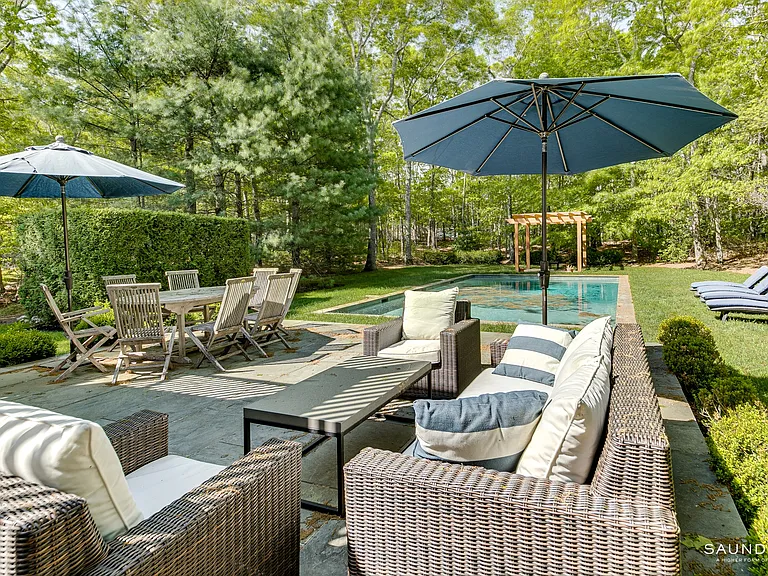 25 Oyster Pond Ln — Photo 4