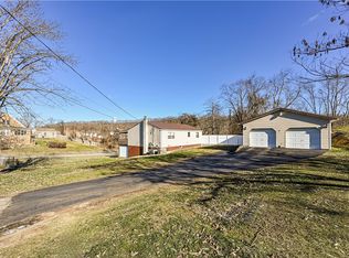 38 Terrace Rd E, Millsboro, PA 15348