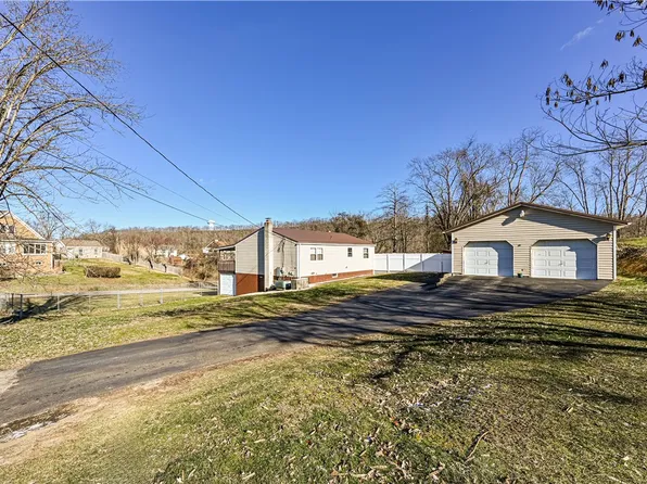 38 Terrace Rd E, Millsboro, PA 15348