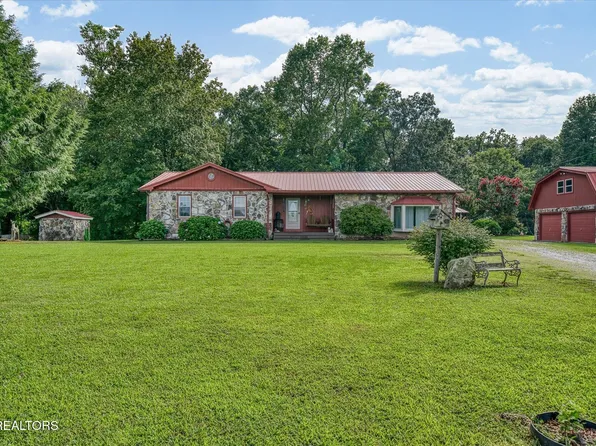 1093 Pomona Rd, Crossville, TN 38571