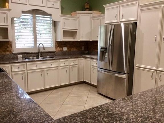 3rd image of 11027 Green Arbor Dr
