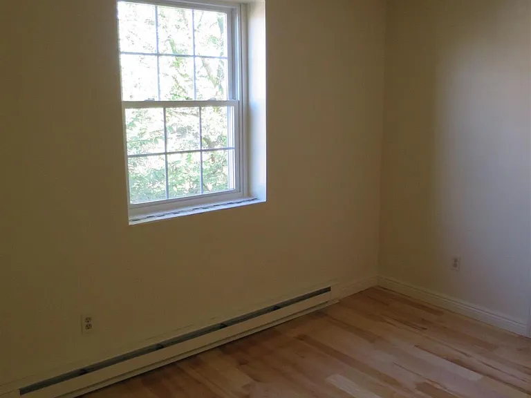 21 Franklin St — Photo 9