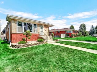 4908 W 106th St, Oak Lawn, IL 60453