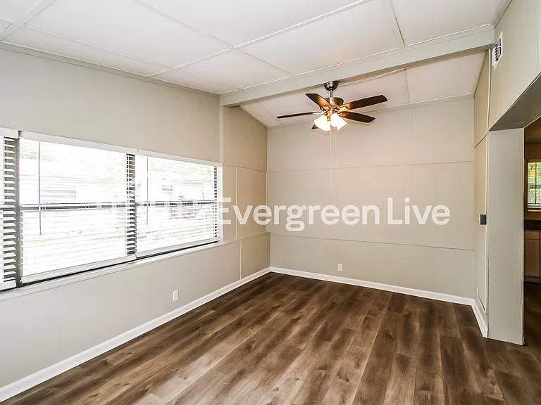 2125 Bunting Dr — Photo 5
