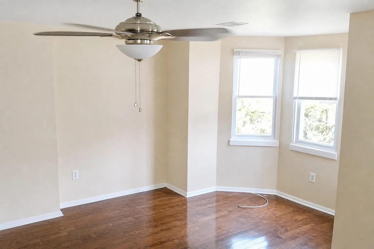 3 bed, 2.5 bath, 1400 sqft, $2,700 — Photo 4