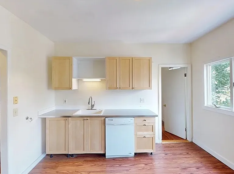 22 Boynton St #3 — Photo 15