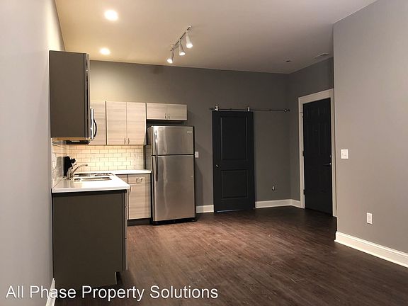 5th image of 626 Maine St Unit D