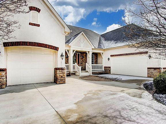 2nd image of 4461 Hickory Rock Dr