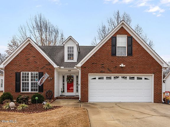 2nd image of 1609 Thayer Drive