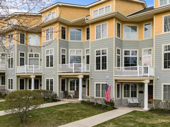 200 W Lake St Suite 4, Petoskey, MI 49770