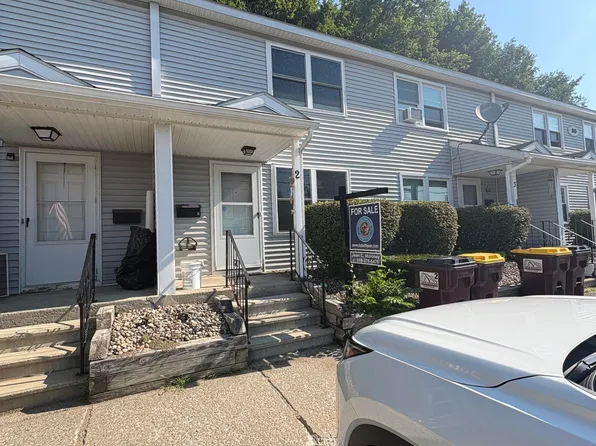 30 Warsaw Avenue APT 2, Mechanicville, NY 12118