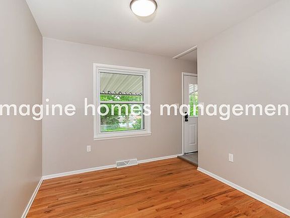 4th image of 10685 Plainfield Rd