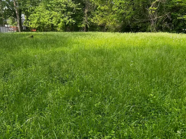 606 Bellewood Rd, Louisville, KY 40223