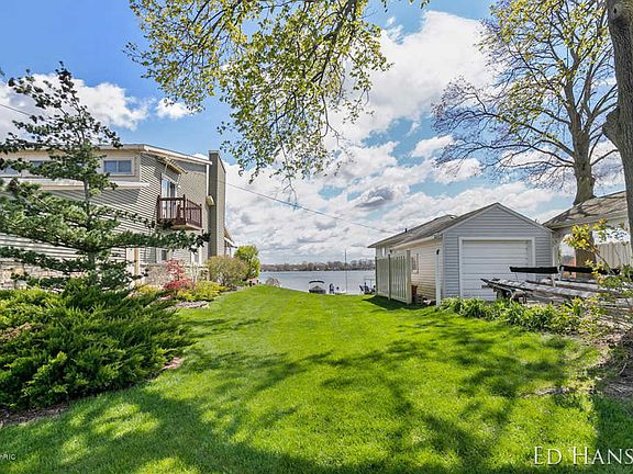 3rd image of 7085 Weller Dr NE