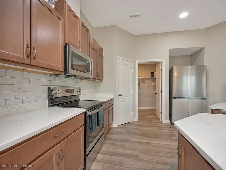 5103 Hazeltine Ln — Photo 6