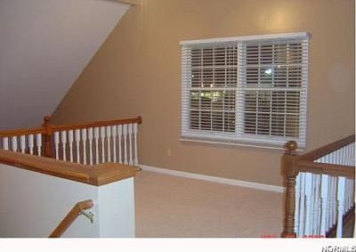 3rd image of 563 Vicksburg Ct