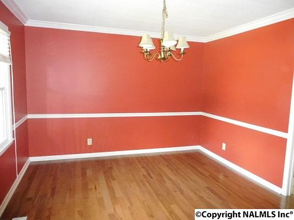 3rd image of 2101 Manassas Dr SW