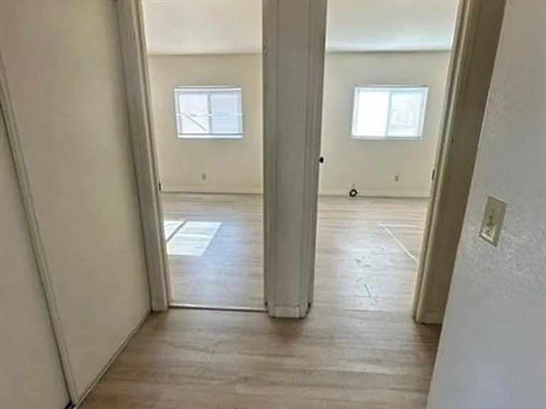 4920 Stanley Ave — Photo 18