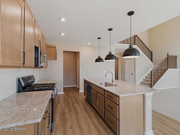 4th image of 10502 Vista View Dr