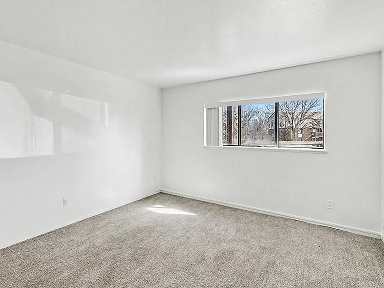 Trappers Cove Apartments — Photo 15