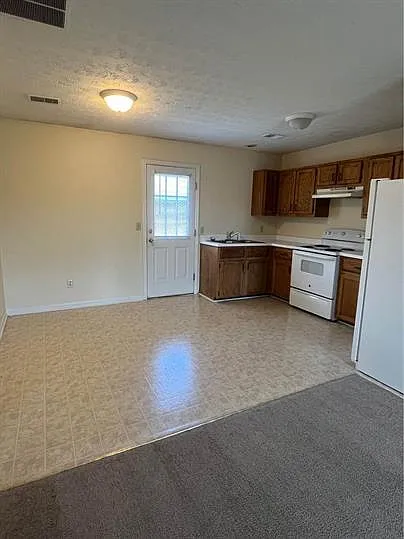 133 Alycia Drive — Photo 2