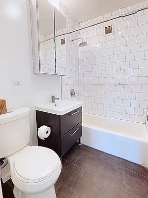 Rented by (Legacy) Tri Hill Realty Group LLC | media 10