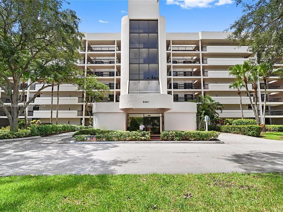 Bell Boca Town Center  Apartments in Boca Raton, FL